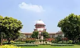 सुप्रीम कोर्ट ने विधानसभा अध्यक्ष को याचिकाओं पर फैसला लेने के लिए दिया अंतिम मौका