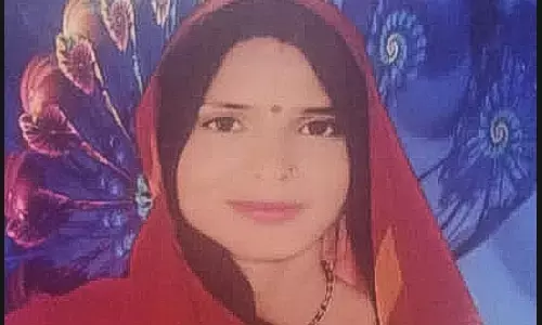 गुढ़ा से लापता महिला सरपंच की मथुरा में हत्या प्रेमी पर आरोप, तलाश में जुटी पुलिस गुढ़ा से लापता महिला सरपंच की मथुरा में हत्या प्रेमी पर आरोप, तलाश में जुटी पुलिस