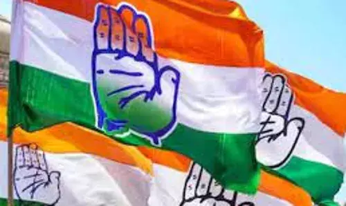तेलंगाना में दल-बदलुओं को टिकट मिलने से कांग्रेस के वफादारों में नाराजगी तेलंगाना में दल-बदलुओं को टिकट मिलने से कांग्रेस के वफादारों में नाराजगी