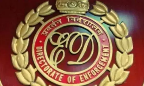 ईडी ने मनी लॉन्ड्रिंग मामले में जम्मू-कश्मीर के पूर्व मंत्री से जुड़े कई ठिकानों पर छापेमारी की ईडी ने मनी लॉन्ड्रिंग मामले में जम्मू-कश्मीर के पूर्व मंत्री से जुड़े कई ठिकानों पर छापेमारी की