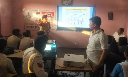 यातायात पुलिस ने बडागांव विद्यालय में आयोजित किया गया जागरूकता कार्यक्रम यातायात पुलिस ने बडागांव विद्यालय में आयोजित किया गया जागरूकता कार्यक्रम