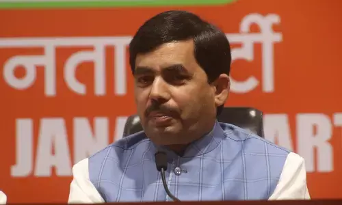 दिल्ली की एक अदालत ने रेप मामले में शाहनवाज हुसैन को जारी समन पर रोक लगाई दिल्ली की एक अदालत ने रेप मामले में शाहनवाज हुसैन को जारी समन पर रोक लगाई