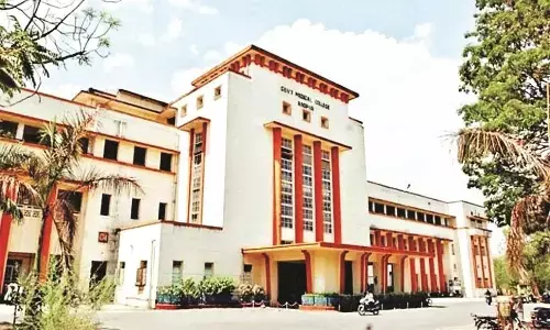 मेडिकल में हंगामा - महिला और नवजात शिशु की मौत