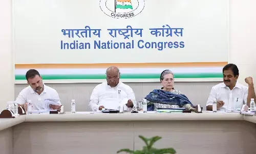 सोनिया, राहुल ने राजस्थान चुनाव के लिए बागी मंत्री धारीवाल की उम्मीदवारी खारिज की  सोनिया, राहुल ने राजस्थान चुनाव के लिए बागी मंत्री धारीवाल की उम्मीदवारी खारिज की