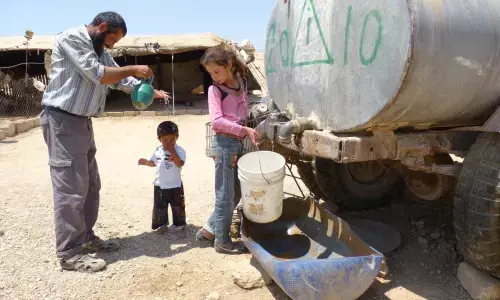 इजराइल मिस्र के रास्ते गाजा को कुछ मानवीय सहायता की देगा अनुमति : कैबिनेट इजराइल मिस्र के रास्ते गाजा को कुछ मानवीय सहायता की देगा अनुमति : कैबिनेट