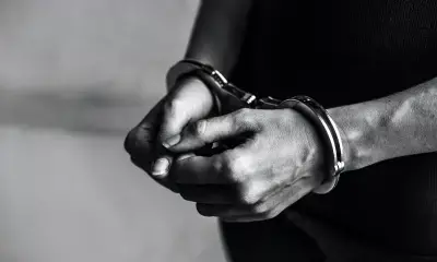 19 वर्षीय युवक की हत्या, लड़की के पिता और भाई गिरफ्तार 19 वर्षीय युवक की हत्या, लड़की के पिता और भाई गिरफ्तार