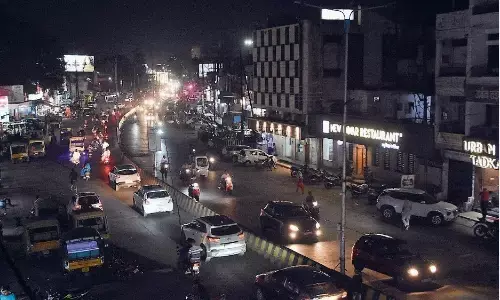 नवरात्र पर्व पर छाया अंधेरा, शहर की प्राइम लोकेशन सहित कई क्षेत्रों की स्ट्रीट लाइटें बंद
