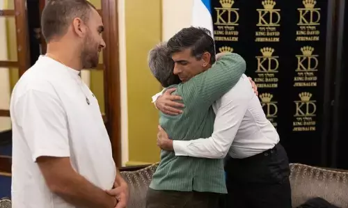 पीएम ऋषि सुनक ने इजरायल से कहा, आपके साथ खड़ा है यूके पीएम ऋषि सुनक ने इजरायल से कहा, आपके साथ खड़ा है यूके