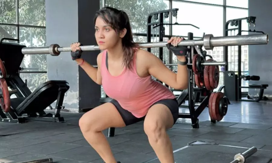 फिटनेस प्रेमी हैं शो मीत की अभिनेत्री आशी सिंह फिटनेस प्रेमी हैं शो मीत की अभिनेत्री आशी सिंह