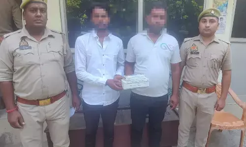 महिला की हत्या का केस सॉल्व करते हुए पुलिस ने दो पड़ोसियों को किया गिरफ्तार महिला की हत्या का केस सॉल्व करते हुए पुलिस ने दो पड़ोसियों को किया गिरफ्तार