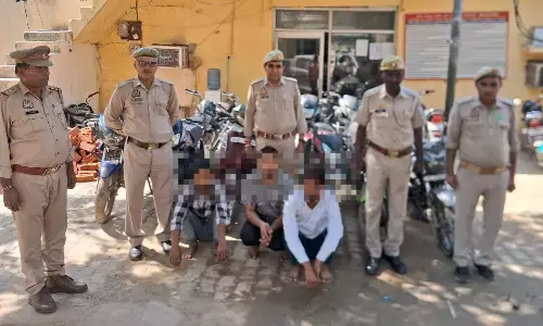 3 शातिर वाहन चोर गिरफ्तार, 11 बाइक और एक स्कूटी बरामद 3 शातिर वाहन चोर गिरफ्तार, 11 बाइक और एक स्कूटी बरामद