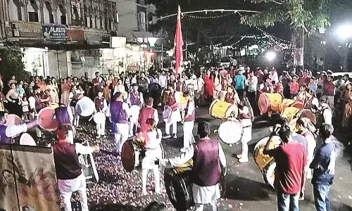 पंडालों में कला व संस्कृति के दर्शन, 80 से अधिक दुर्गोत्सव मंडल में आराधना