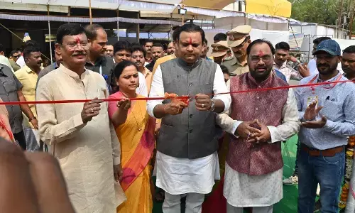 चंद्रपुर के विकास से जुड़े प्रस्तावों को प्राथमिकता देंगे : नार्वेकर चंद्रपुर के विकास से जुड़े प्रस्तावों को प्राथमिकता देंगे : नार्वेकर