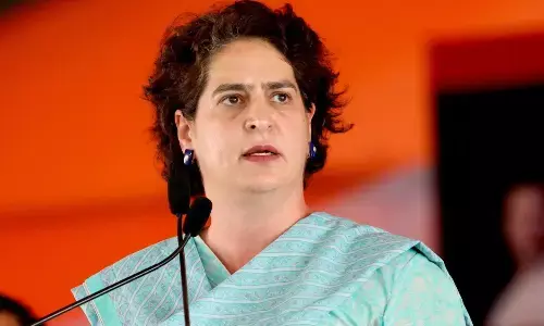 प्रियंका गांधी ने ओपीएस पर केंद्र की चुप्पी पर उठाए सवाल