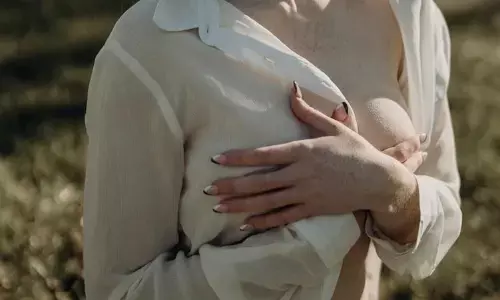 भारत में 40 साल से कम उम्र की 25 प्रतिशत महिलाएं स्तन कैंसर से प्रभावित : अपोलो