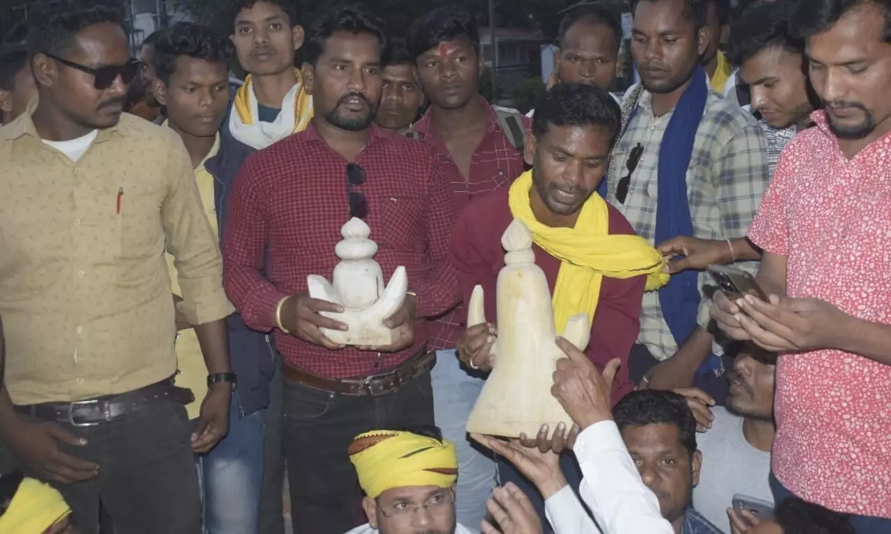 धर्म स्थल को लेकर दशहरा मैदान में विवाद, जमकर हुआ हंगामा धर्म स्थल को लेकर दशहरा मैदान में विवाद, जमकर हुआ हंगामा