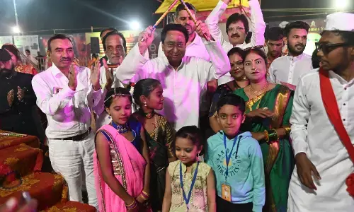 पंजाबी गीतों पर एक साथ थिरके हजारों कदम, दैनिक भास्कर गरबा महोत्सव २०२३, आज रहेगी नार्थ इंडियन व वेस्टर्न थीम पंजाबी गीतों पर एक साथ थिरके हजारों कदम, दैनिक भास्कर गरबा महोत्सव २०२३, आज रहेगी नार्थ इंडियन व वेस्टर्न थीम