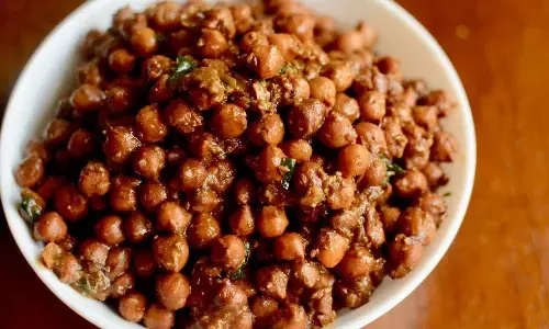 नवमी के दिन इस तरह से बनाएं प्रसाद के काले चने, यहां रही रेसिपी