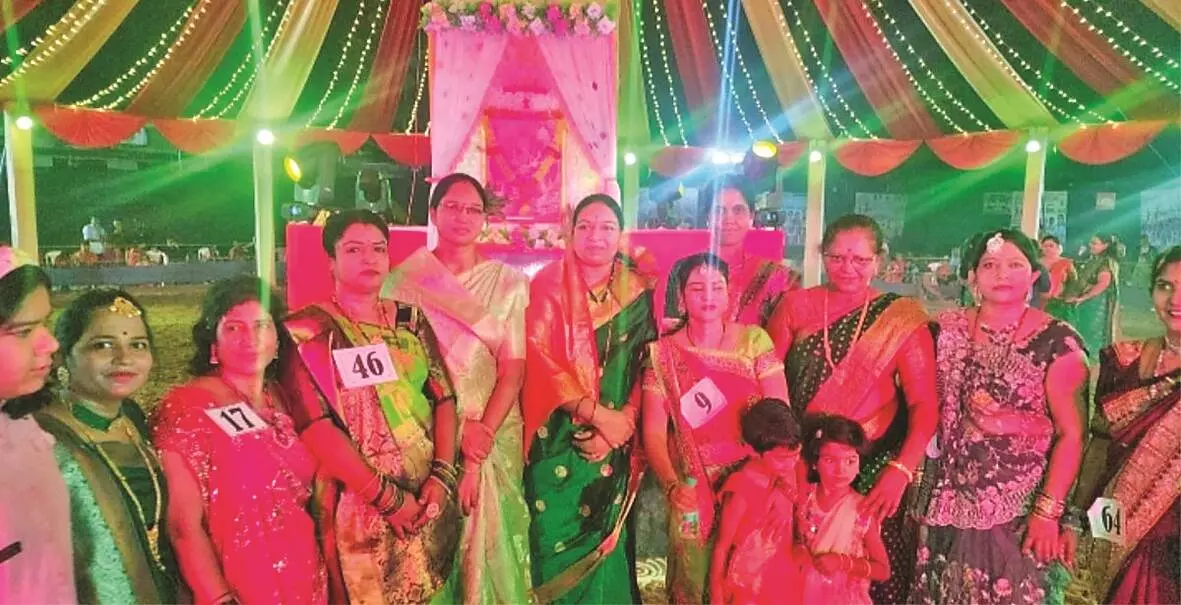 माहेर महिला मंच के रास गरबा महोत्सव का शुभारंभ माहेर महिला मंच के रास गरबा महोत्सव का शुभारंभ