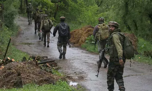 सेना ने उरी में नियंत्रण रेखा पर घुसपैठ नाकाम की, 2 आतंकवादी मारे गए