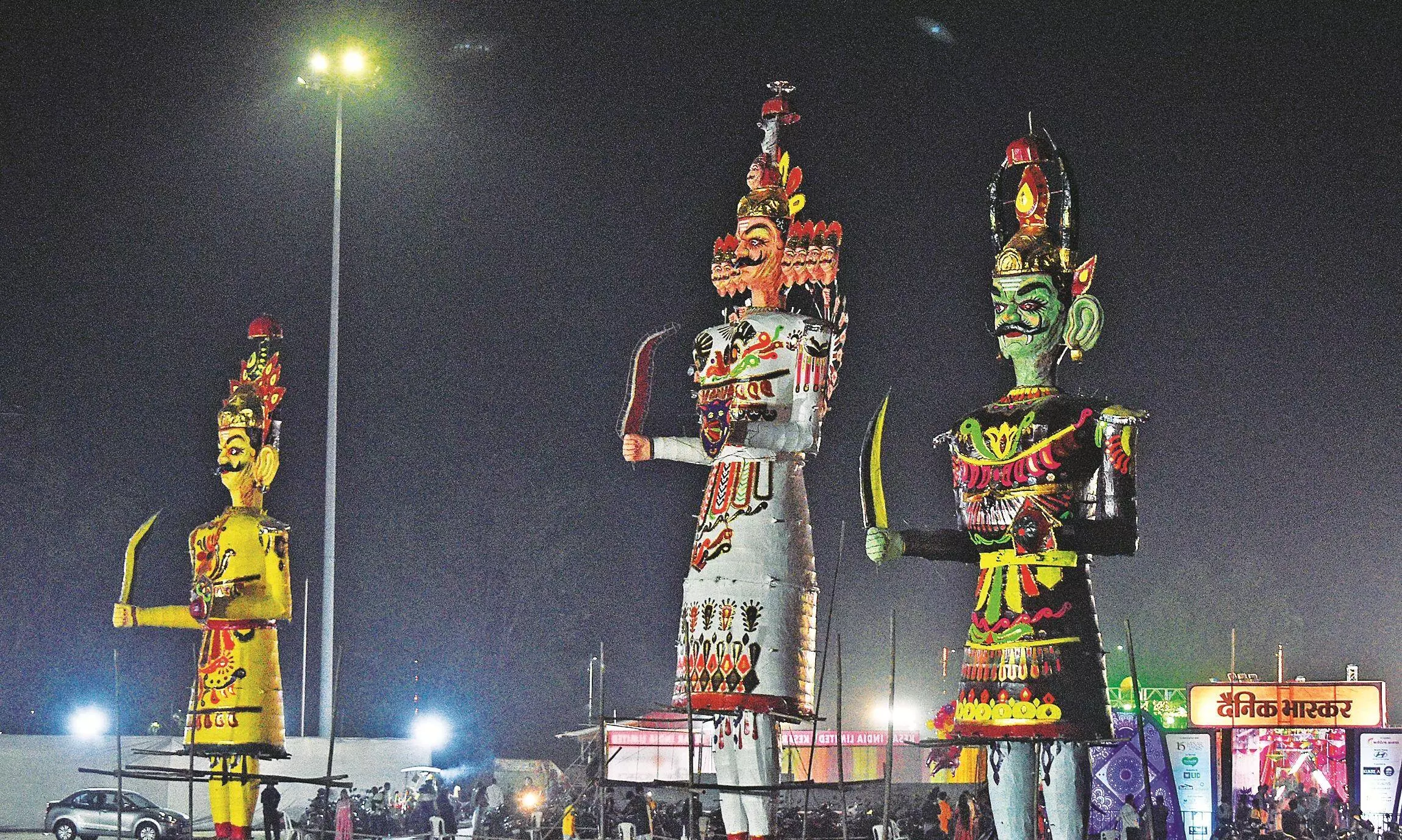 कस्तूरचंद पार्क पर होगा 55 फीट के रावण का दहन कस्तूरचंद पार्क पर होगा 55 फीट के रावण का दहन