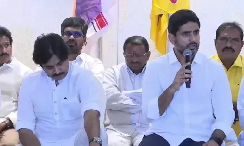 तेदेपा, जन सेना पार्टी 1 नवंबर को संयुक्त कार्य योजना की घोषणा करेंगी तेदेपा, जन सेना पार्टी 1 नवंबर को संयुक्त कार्य योजना की घोषणा करेंगी