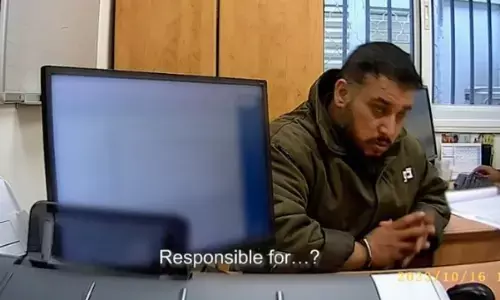 हमास ने बंधकों को गाजा लाने के लिए आतंकियों को अपाॅर्टमेंट व 10 हजार डॉलर की पेशकश की थी हमास ने बंधकों को गाजा लाने के लिए आतंकियों को अपाॅर्टमेंट व 10 हजार डॉलर की पेशकश की थी