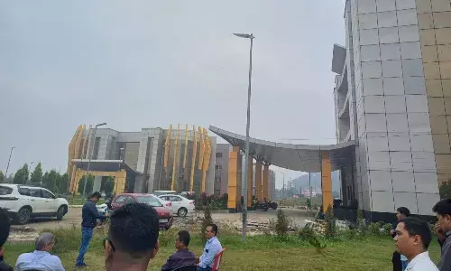 मणिपुर के नए नागरिक सचिवालय का निर्माण अदालती मामलों के कारण 10 वर्षों से रुका हुआ है मणिपुर के नए नागरिक सचिवालय का निर्माण अदालती मामलों के कारण 10 वर्षों से रुका हुआ है