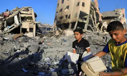 संयुक्त राष्ट्र एजेंसियों ने गाजा में गंभीर मानवीय संकट की चेतावनी दी संयुक्त राष्ट्र एजेंसियों ने गाजा में गंभीर मानवीय संकट की चेतावनी दी