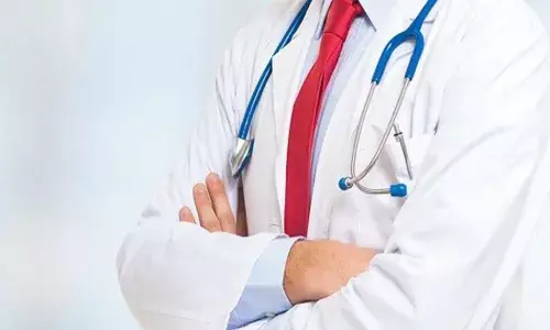 यूपी में मरीज के परिजनों से मारपीट के आरोप में तीन डॉक्टर निलंबित