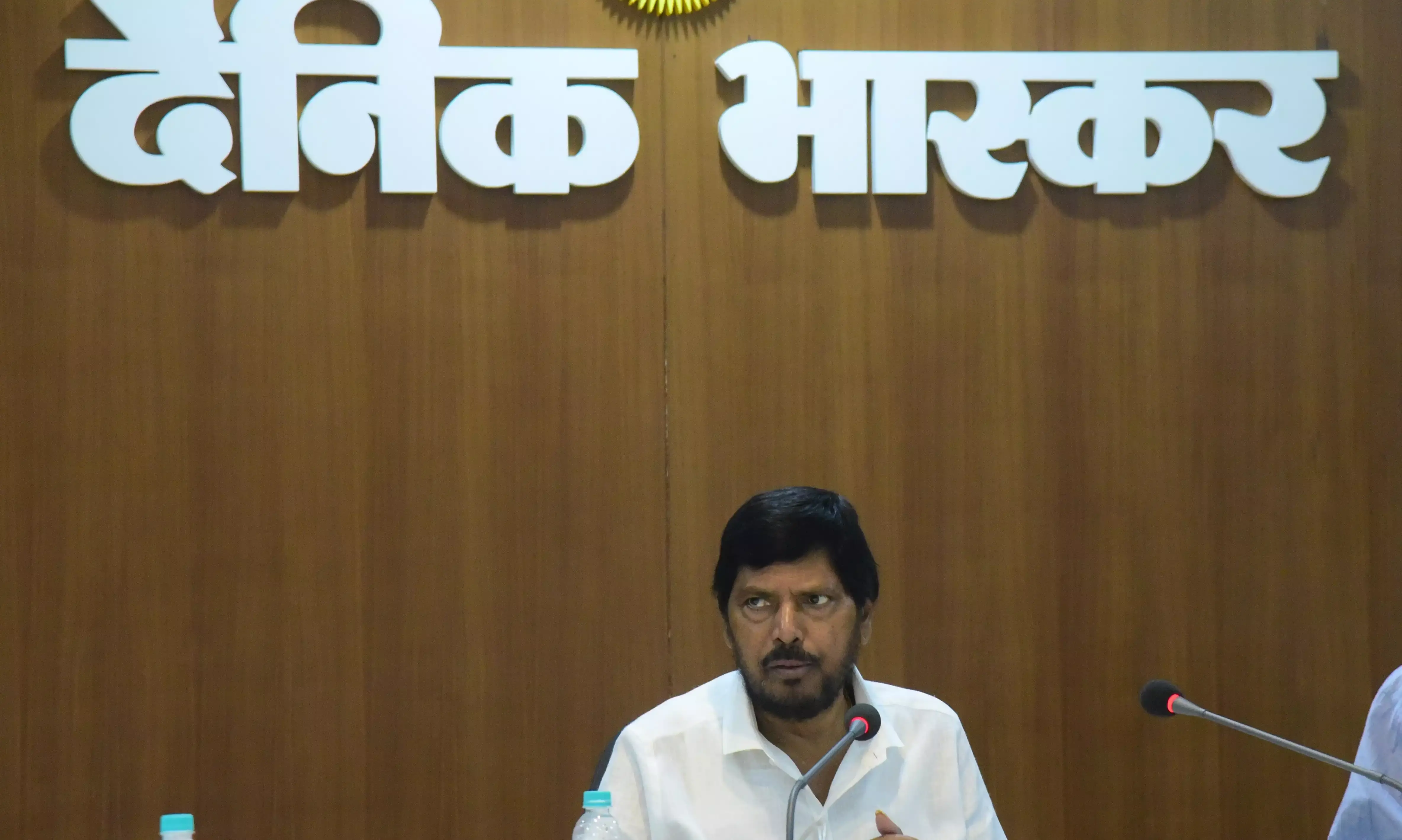 आरक्षण की रियायतों का लाभ न लें एससी, एसटी के क्रीमीलेयर : आठवले