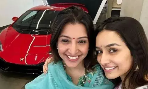 श्रद्धा कपूर ने खुद को गिफ्ट की 4 करोड़ रुपये की शानदार लैम्बॉर्गिनी श्रद्धा कपूर ने खुद को गिफ्ट की 4 करोड़ रुपये की शानदार लैम्बॉर्गिनी