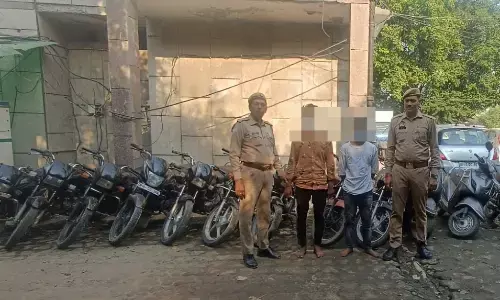 गाजियाबाद में दो शातिर वाहन चोर गिरफ्तार, 15 बाइक बरामद