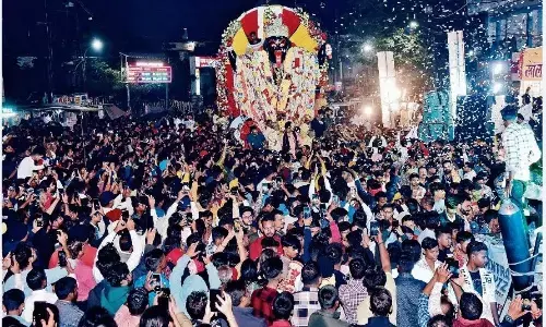 माँ अम्बे की जय-जयकार प्रभु श्री राम का वंदन माँ अम्बे की जय-जयकार प्रभु श्री राम का वंदन