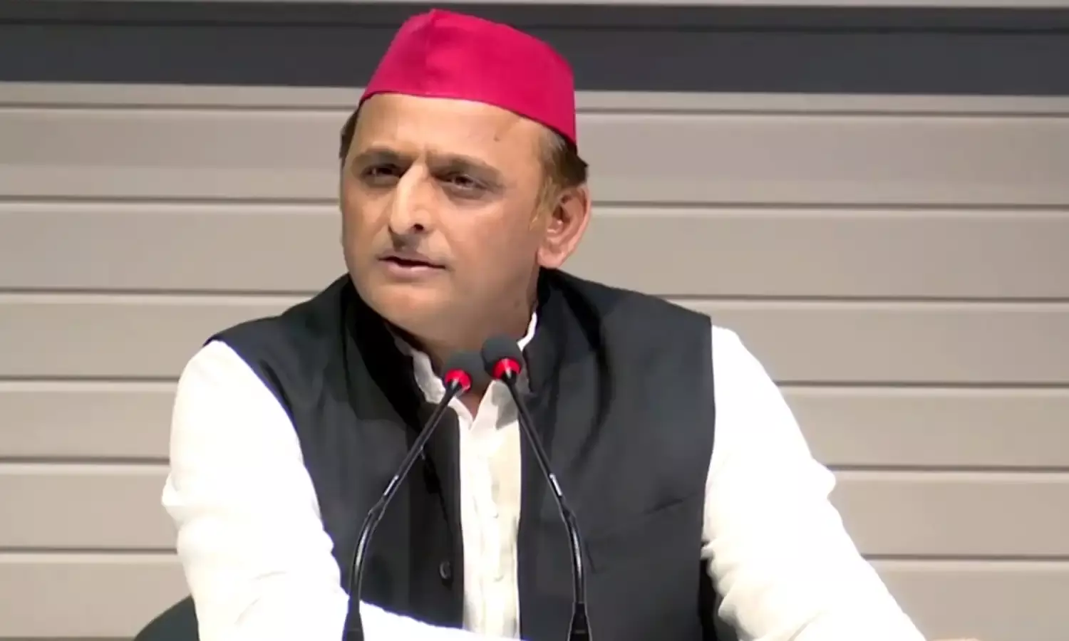 भाजपा की योजनाओं पर बिचौलिए कर रहे उगाही : अखिलेश यादव