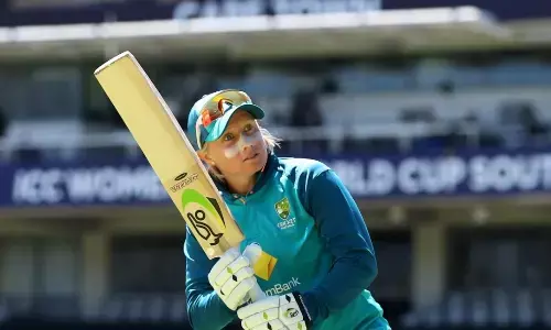 एलिसा हीली उंगली की चोट के कारण पूरे सीजन से बाहर एलिसा हीली उंगली की चोट के कारण पूरे सीजन से बाहर