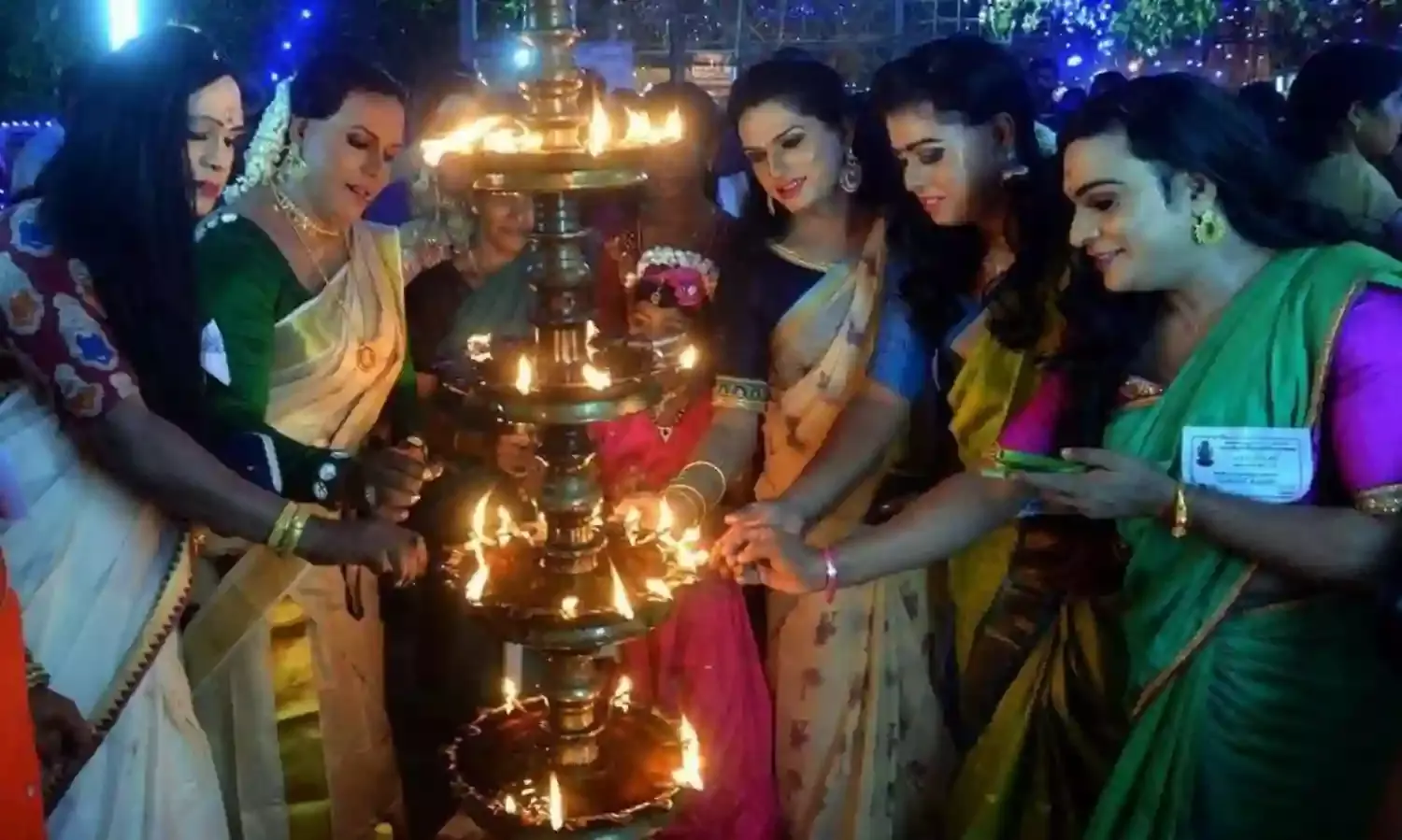 भारत का इकलौता ऐसा मंदिर जहां देवी मां के दर्शन करने के लिए पुरुषों को करना पड़ता है सोलह श्रृंगार, तभी दर्शन के लिए मिलती है इजाजत