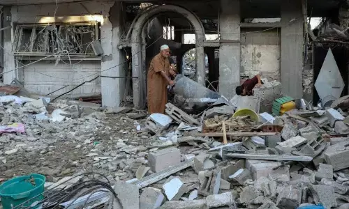 इजराइल के हमले में चार फिलिस्तीनी मारे गए इजराइल के हमले में चार फिलिस्तीनी मारे गए