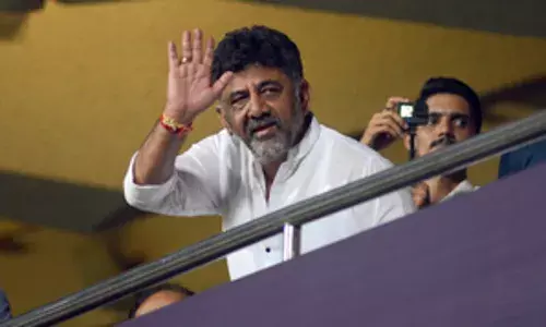 कर्नाटक कांग्रेस सरकार को गिराने की साजिश काम नहीं करेगी: डिप्टी सीएम शिवकुमार कर्नाटक कांग्रेस सरकार को गिराने की साजिश काम नहीं करेगी: डिप्टी सीएम शिवकुमार