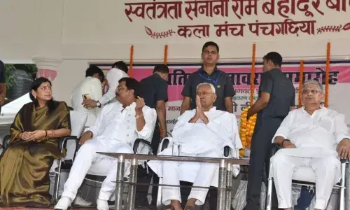 नीतीश कुमार पहुंचे पूर्व सांसद आनंद मोहन के गांव, एक ही मंच पर दोनों नेता नजर आए