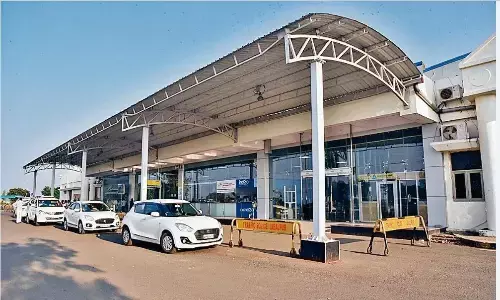 दीपावली की आहट से ही मुंबई का एयर फेयर आसमान पर, त्योहार की आड़ में जमकर लूट दीपावली की आहट से ही मुंबई का एयर फेयर आसमान पर, त्योहार की आड़ में जमकर लूट