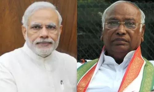 सरकार अपने पूंजीपतियों को मुफ्त चीजें बांटकर भारत की अर्थव्यवस्था को डिफॉल्टर युग में ले जा रही : खड़गे