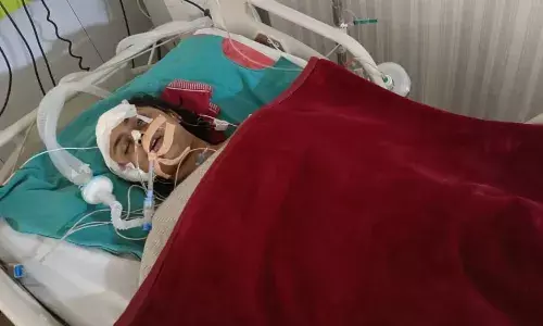 ऑटो सवार बीटेक छात्रा से बदमाशों ने मोबाइल लूटा, छीना झपटी में सड़क पर गिरी, अस्पताल में गंभीर हालत में भर्ती