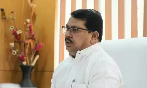 कुछ तो पक रहा है, फडणवीस का ट्वीट सहज नहीं - वडेट्टीवार कुछ तो पक रहा है, फडणवीस का ट्वीट सहज नहीं - वडेट्टीवार