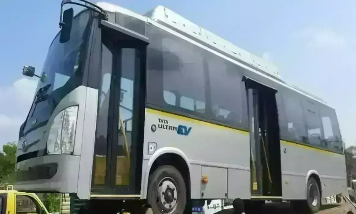 मेड इन इंडिया बैटरी की शर्त, 10 ई-बसें ही मिलीं मेड इन इंडिया बैटरी की शर्त, 10 ई-बसें ही मिलीं