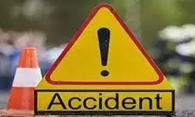 हादसे में बाल-बाल बचे 4 पुलिस कर्मी हादसे में बाल-बाल बचे 4 पुलिस कर्मी