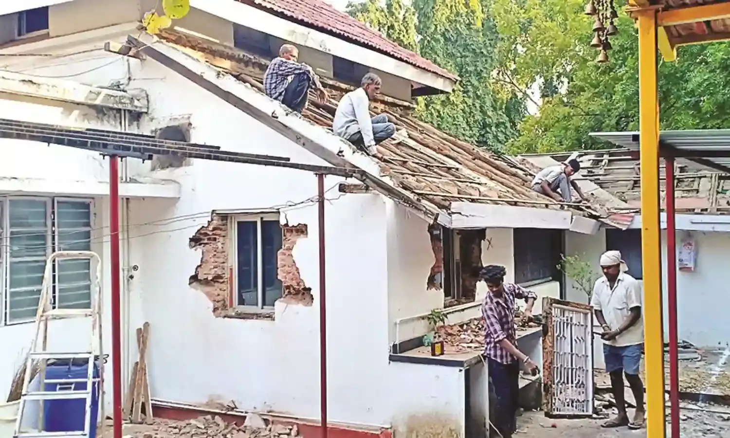 निखर रहा उपमुख्यमंत्री पवार का बंगला