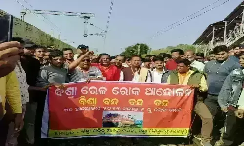 ट्रेनों के ठहराव के लिए ट्रैक जाम, हावड़ा-मुंबई रेल लाइन पर कई ट्रेन प्रभावित