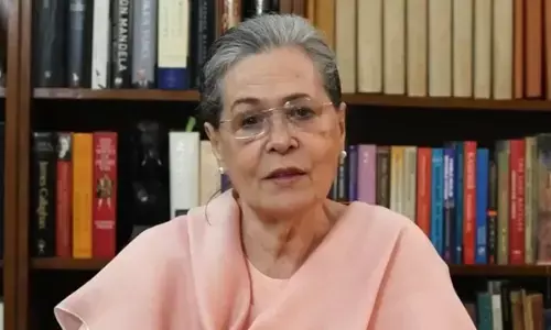 सोनिया ने गाजा में युद्धविराम पर मतदान से भारत के दूर रहने की निंदा की सोनिया ने गाजा में युद्धविराम पर मतदान से भारत के दूर रहने की निंदा की