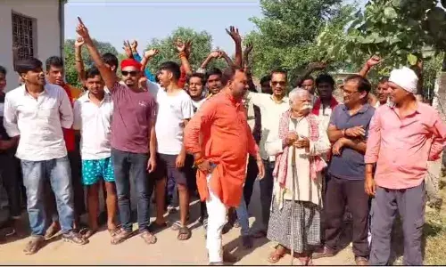 राजद विधायक के मां दुर्गा पर अभद्र टिप्पणी के मामले ने तूल पकड़ा, ग्रामीणों ने विधायक का गांव में प्रवेश वर्जित किया